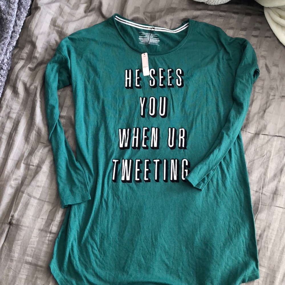 VS sleep shirt